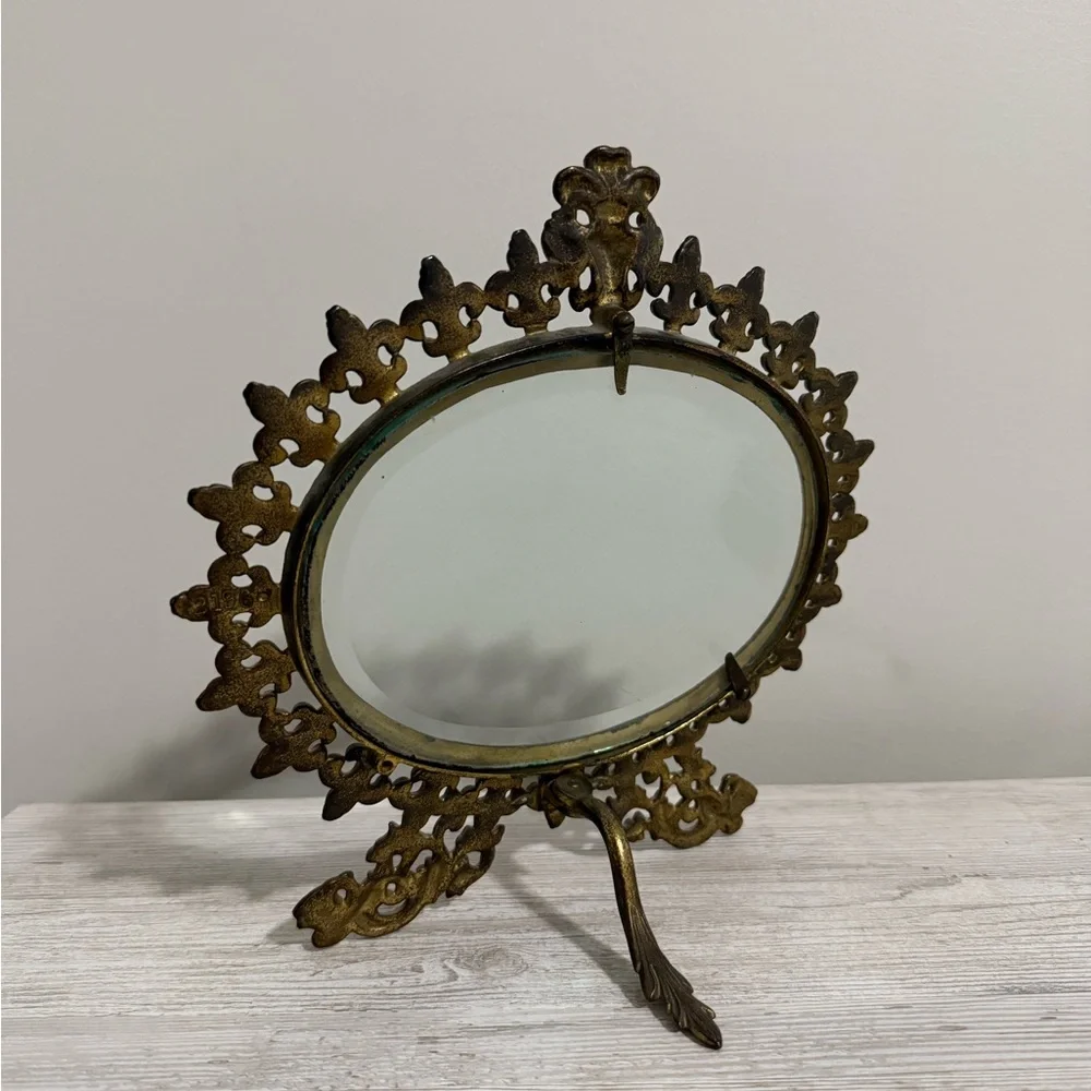 Antique Ornate Oval Picture Frame